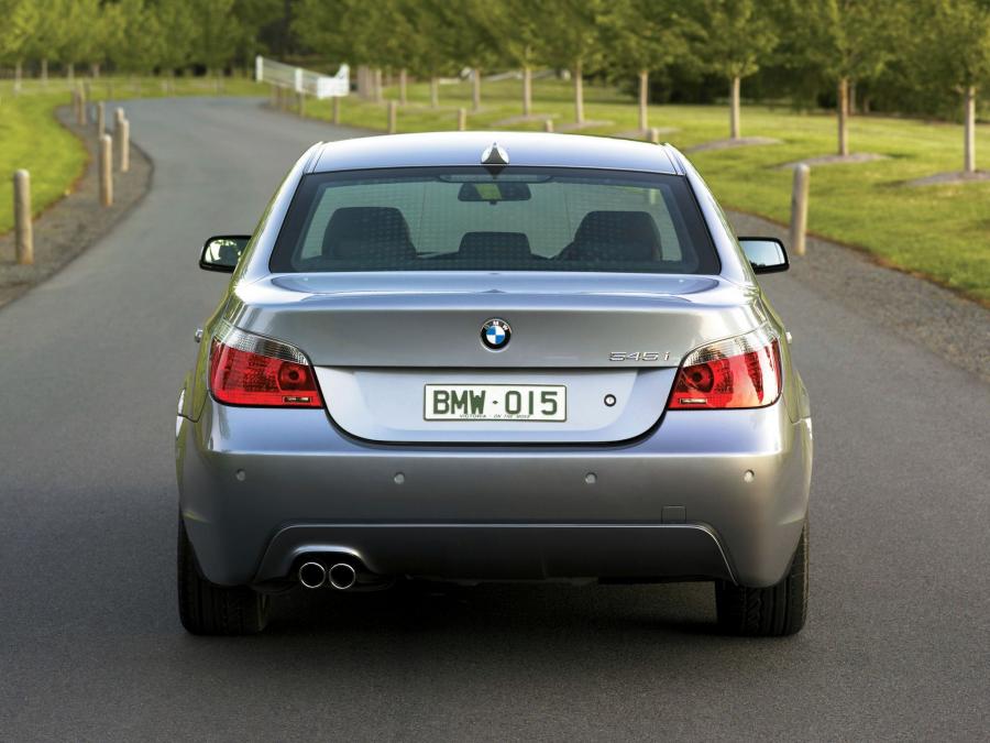  BMW 545i Sedan M Sport Package 2005 года  (AU) (фото 6 из 6)